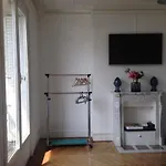 Appartement Typiquement Parisien