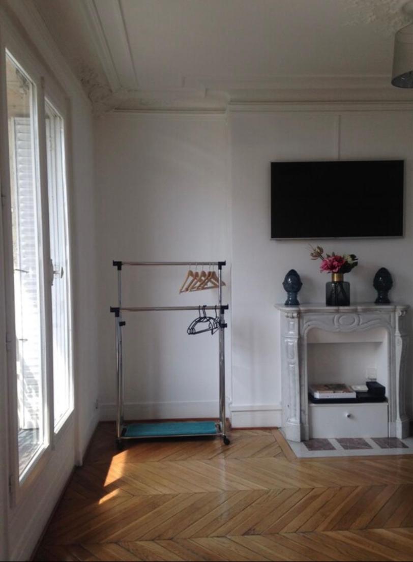 Apartment Typiquement Parisien *