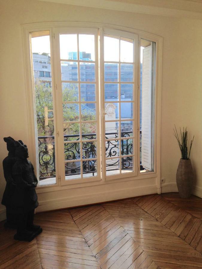 Typiquement Parisien Paris